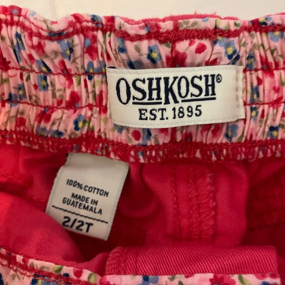 Vintage 2000s OshKosh 2T shirt short
